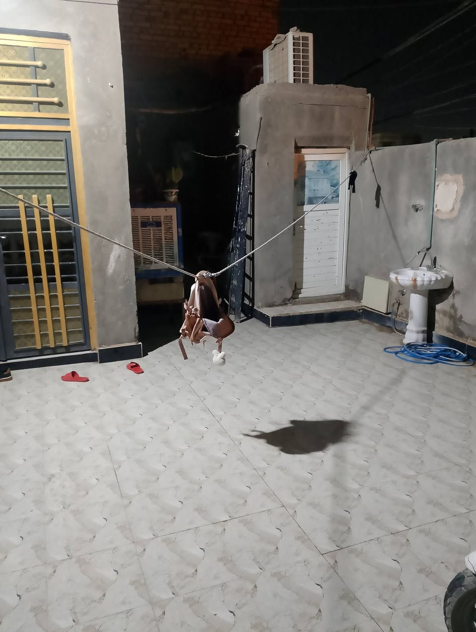 بيت للبيع في حي ام البنين المساحة 200متررقم،***********
