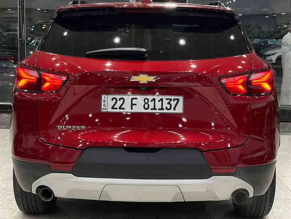 السلام عليكم ورحمة الله
#المركبة    : شيفروليت بلايزر موديل 2021 فئة LT لون ماروني 
#الضرر      : جاملغ امامي ايمن مع البنيد والدعامية 
#نكفل       : الشاصي والغرق والايرباك تبديل دركة 
#التصليح   : تبديل القطعتين والصبغ مع تبديل الدعامية 
#الرقم.      : رقم اربيل ووكالة او تحويل ملكية حسب الرغبة 
#السعر     :   222ورقة وبيها مجال

المواصفات
✅ شيفروليت بلايزر موديل 2021 فئة LT لون ماروني 
✅ محرك 6 سلندر حجم 3600 
✅ حساسات خلفي اصل مع كاميرا دوارة 
✅ بصمات للابواب الاربعة مع بصمة تشغيل 
✅ جنطة كهربائية شفط 
✅ وضعيات القيادة المتعددة في المركبة 
✅ حساسات الانحراف عن المسار 
✅ حساسات الاجتياز الجانبية 
✅ رادار امامي تفاعلي للتنبيه من التصادم 
✅ اشارات بالمرايا الجانبية 
✅ لايتات زينون عالي واطئ مع حاجب LED نهاري 
✅ بصمة باب وبصمة تشغيل وتشغيل عن بعد
✅ ويل كب اصلي حجم 18 مع طقم تاير بحالة ممتازة 
✅ عداد المسافة الحالي  ٥٢ الف ميل حقيقي
✅ غرفة السيارة مخمل اسود ورصاصي اصل 
✅ تحكم كهربائي متكامل لمقعد السائق 
✅ تحكم ستيرن جهتين متكامل الايعازات مع الرادار
✅ شاشة دشبول كبيرة متكاملة الايعازات 
✅ تبريد المركبة قطعتين امامي وخلفي 
✅  منافذ USB,AUX
✅ #السعر المطلوب 222 ورقة وبيها مجال
للاستفسار ***********
