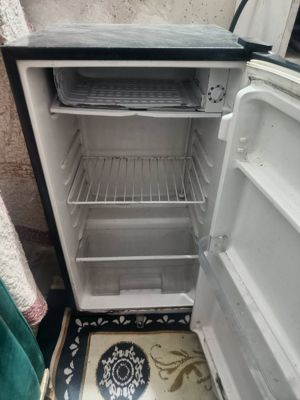 ثلاجه صغيره للبيع سعرها ٧٠ الف


**إذا كنت صاحب هذا الإعلان وتريد حذفه لأي سبب، رجاءا أرسل رسالة إلى الدعم الفني**