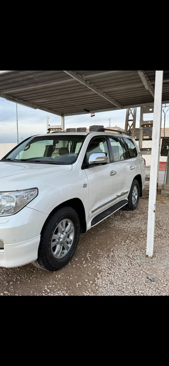 سلام عليكم لاندكروز ستينيه مديل٢٠١١فول ١ع١ سياره جديده مال جناي تخم تاير حداديه مكينه وكير مكفولات سياره جديده بيها ٣قطع صبغ بدون تبديل بدون فتح بدون معجون فقط رش بسبب جراد سياره جديده مال جناي تبريد تتفه تخم تاير سعرها٢٦٥ شراي يخابرني وني خادم مشروع وطني ابسمي مداور وين ميعجبك ***********
