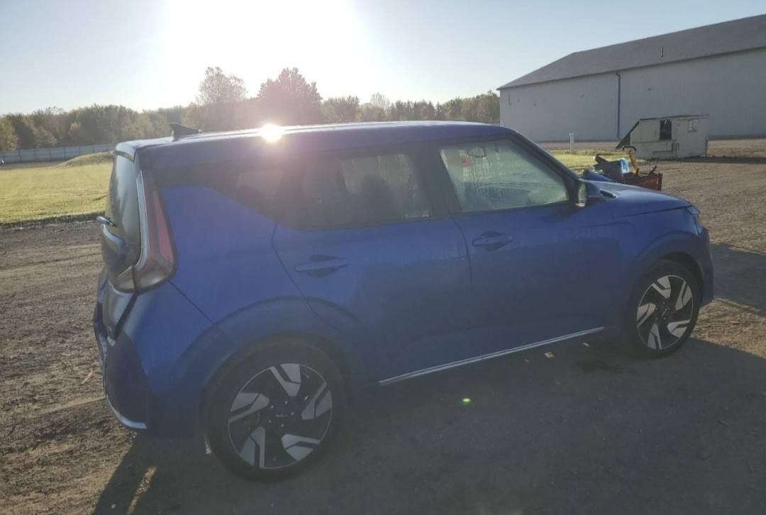 ألسلام عليكم...
كيا صول 2024  " GT LINE ".
ألسيارة بالطريق ألى ميناء أم قصر.
فول مواصفات بصمة فتحة كشن كهرباء.
ماشية " 9471 - mi " ترهم كتاب شهداء.
وقت الوصول التقديري " 25/3/2026 ".
ألسعر " 124 " واصل الى ميناء أم قصر.
داخل الحاوية      " *********** ".
