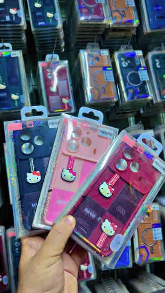 عرض خاص ارخص من سعر الجمله احدث انواع الكفرات سعرالكفر 400 دينار ملاحضه جمله فقط توصيل لجميع المحافضات ***********
