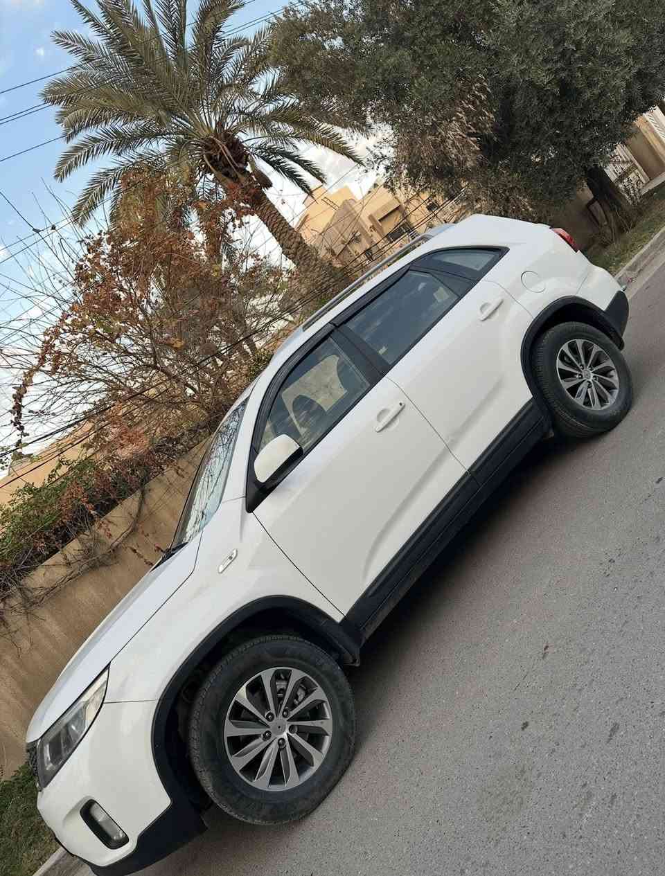 سلام عليكم
سورنتو 2014  السياره مكفوله كفاله عامه بدون قطرة صبغ السونار بالمنشور
محرك4 سلندر 7 راكب 
السعر 163$ مكاني بغداد الكرخ
***********
