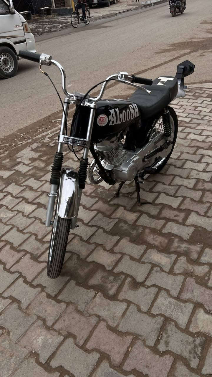 للبيع
***********وتساب
***********بس مكالمات
