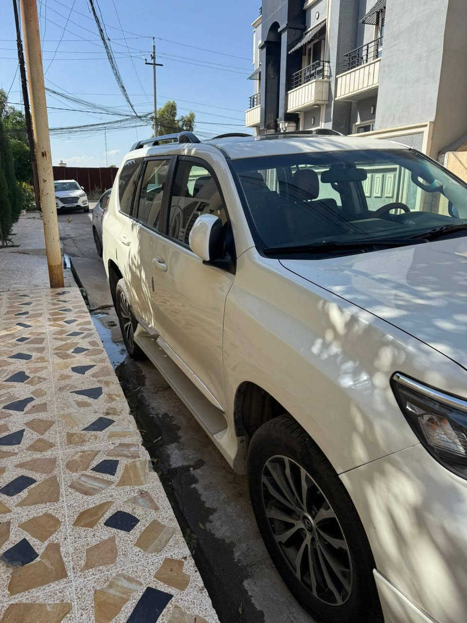 برادو 2022 tx.s
صبغ عام بدون دواخل
ممشى 57 الف كيلو 
رقم وسنوية جديد تحويل مباشر
بدون اي نقص 
رقم اربيل 
موصل حي المثنى 
السعر 325
***********
***********
