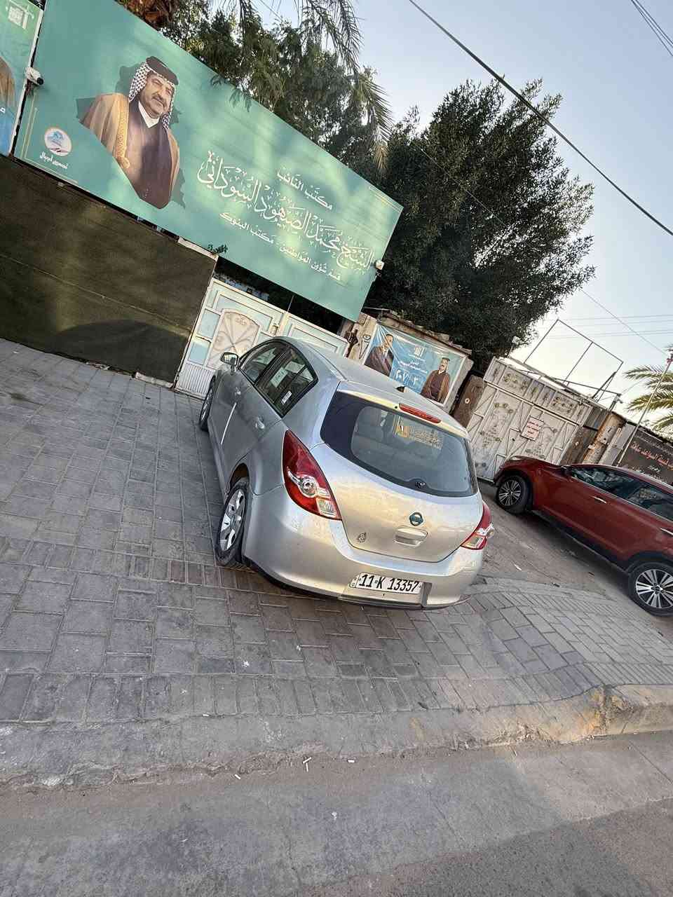 ياالله السلام وعليكم للبيع نيسان تيدا2013 خليجي مكينة 1800 السيارة خير من الله كير ومكينة بس صار بيها طخات بسيطة وصبغناها حزام على ايدينا والسيارة وموجد صور سابقا الهة باسمنا وقديمة صدر امامي خلفي جاهز خير من الله ماشية بحدود 170 للاستفسار اكثر الاتصال *********** السعر ب78 وبيها مجال بسيط العنوان بغداد البنوك
