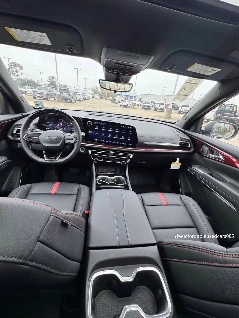 شوفرليت ترافرس R/s 2024
مرقم بغداد شهداء كاملة 
مواصفات 
محرك ..2.5 لتر، 4 أسطوانات، توربو 8A
328 حصان
7راكب 
مواصفات معروفة ..
مقعد الصف الثالث
نظام تثبيت السرعة التكيفي
أبل كار بلاي
كاميرا محيطية 
مراقبة النقطة العمياء
بلوتوث
مقاعد مُدفأة
الدخول بدون مفتاح
مقاعد جلدية
باب خلفي كهربائي
مقاعد كهربائية
مساحات استشعار المطر
مكيف خلفي
بدء التشغيل عن بعد
جاهز للراديو عبر الأقمار الصناعية
فتحة السقف /
حزمة السحب
ميزة نظام الصوت Bose Premium المكون من 12 مكبر صوت
نظام ملاحه 
نقطة اتصال واي فاي وهواي مواصفات 
 سياره جاهزه من كل نواحي مكان سياره بغداد 
رقم هاتف *********** 
سعر 3 شدات 30قفل قفل
