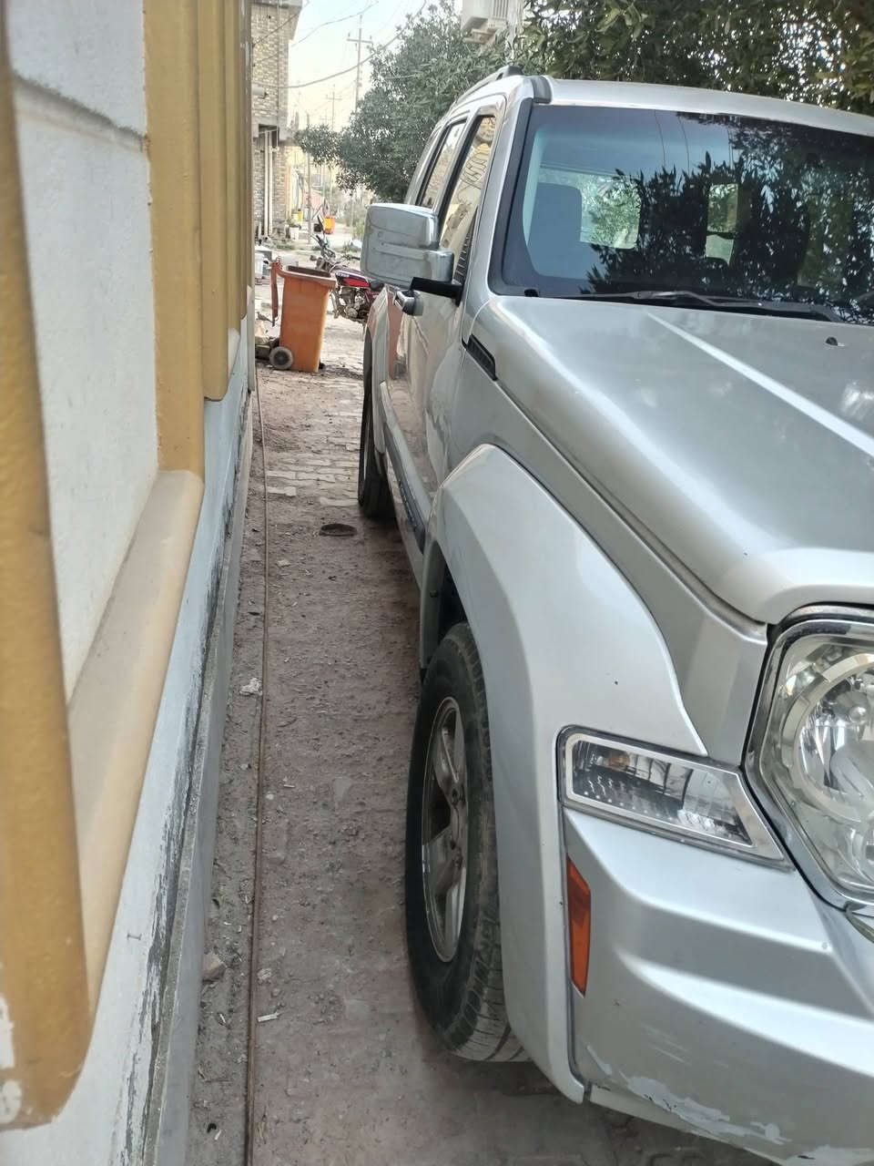 جيب ليبرتي موديل ٢٠١٠ مكينة وكير جدد حدادية جديدة تخم تاير جديد السنوية جديدة رقمها بغداد تحويل ثاني يوم سعرها ٩٥ ورقة والتحويل ثاني يوم والشراي يتصل على هذا الرقم ***********
