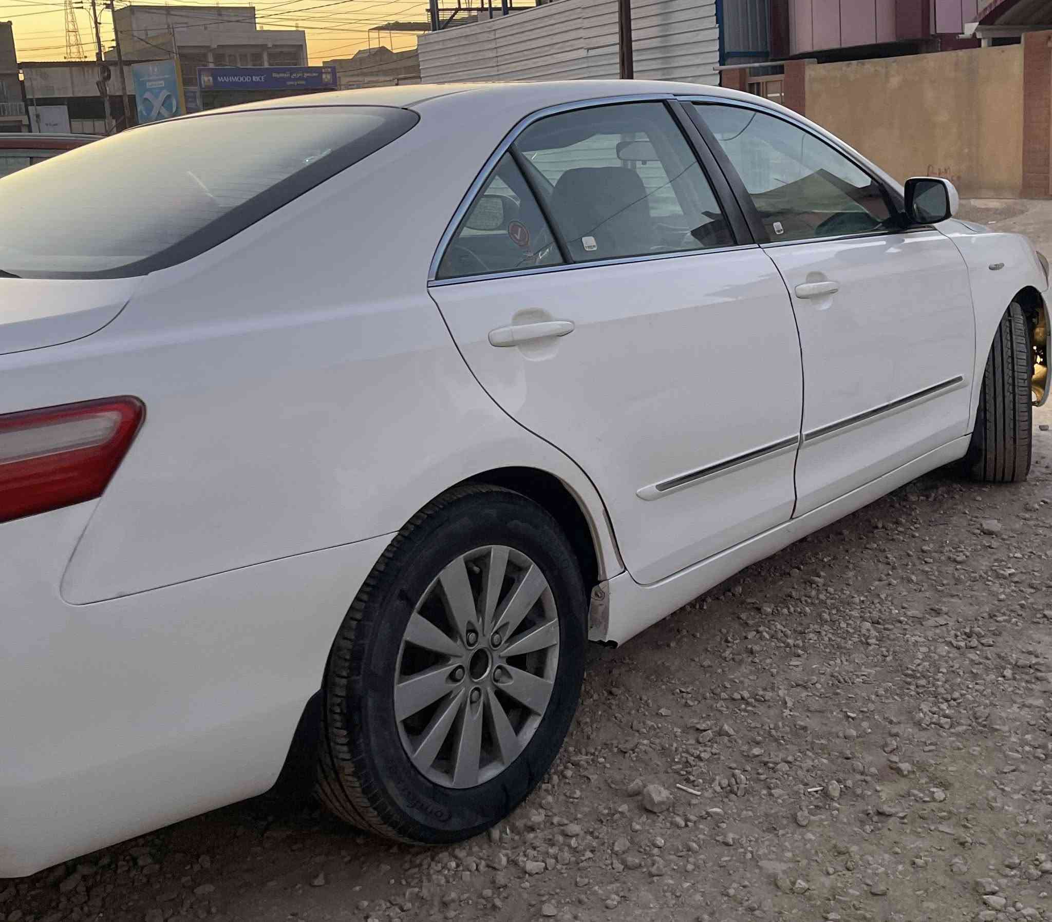 السلام عليكم
كامري ٢٠٠٧ نص فول خليجي فئه GL
بيها جاملغ امامي تبديل فقط والباقي مكفول 
مكينه وكير مكفولات
ويل افلون 
رقم واسط دولي بأسمنه  
حداديه جديده تبريدها ثلاجه تخم تاير جاهزه السياره من كلشي ع الاخير  مكانها حله 

السعر   $95 

للاستفسار 

***********
