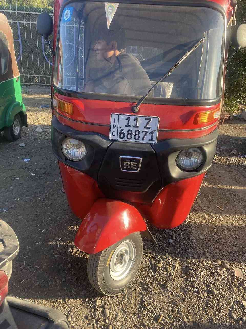 سلام عليكم
تكتك 18 للبيع 
رقم انكليزي تحويل ثاني يوم بية مكينه مال 20 وبلادي شلعه ومعدل تخبل عوزه بس تايرات وقمجي كلج والباقي بلادي 
وبية بس الباب الخلفي مرشوش ومعمره دوس وبية اربع صابع بل صفحه مالت الشوته السعر 6ملاين وبية مجال نتصال ***********
