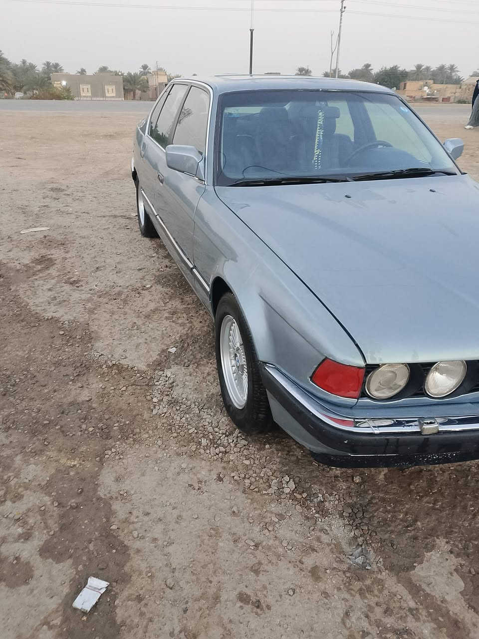 السلام عليكم سياره بي ام جاهزه موديل 91 سياره هزه جديده سنويتها 30 سياره باسمي  الرقم دولي السياره مكفوله كفاله تريد وكاله تريد مداور الرقم بغداد مكان السياره الناصريه مركز محافظه السعر 50 ورقه ***********
