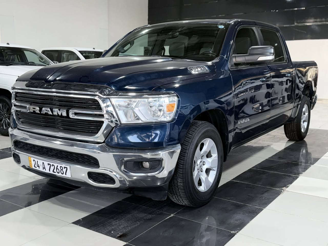 Dodge Ram 

باب طويل بودي قصير المرغوب 
 
فور ويل 

8 سلندر 5،7

مواصفات : Big Horn 

الموديل : 2021 

عداد المسافة : 72 الف ميل 

سيارة مرقمة جاهزة فحص و هزة جديد تحويل نفس يوم 

صور الحادث كما موضح في الصور 

رقم الشاصي : 1C6SRFFT0MN633956

العنوان : اربيل . شارع 100  

للتواصل واستفسار : 

***********
