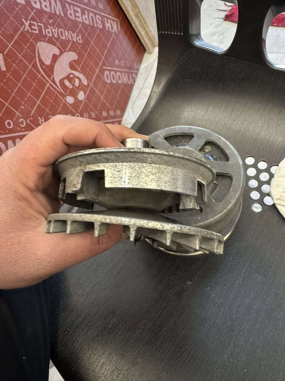 للبيع زوج كلجات مال سكنس علشغل سعرهم ١٠٠مكاني الحريه ***********
