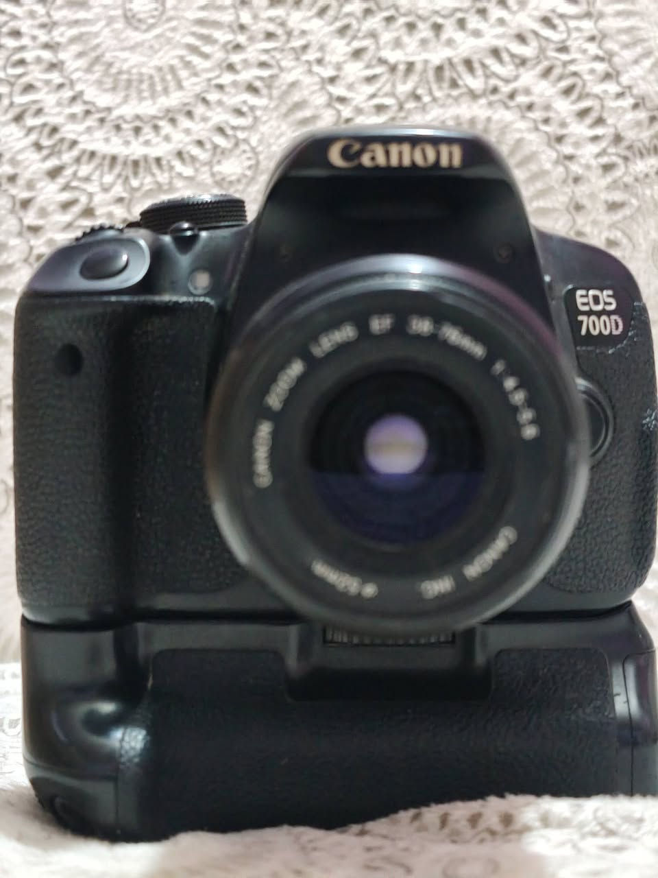 كانون 700d نظافه ٩٥ بالميه 
الملحقات عدسه ٣٨-٧٦  + عدسه ١٨-٥٥ كرب بطاريات عدد ٢ ورام ٣٢ السعر ٣٠٠ توصيل موجود


**إذا كنت صاحب هذا الإعلان وتريد حذفه لأي سبب، رجاءا أرسل رسالة إلى الدعم الفني**