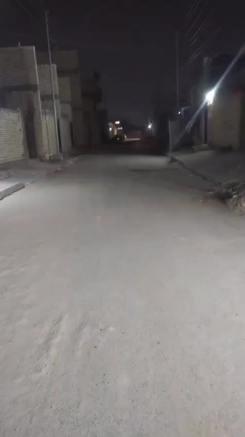 بيت للبيع مساحته  100متر بحي الكوفه ستفسار على الرقم ***********
