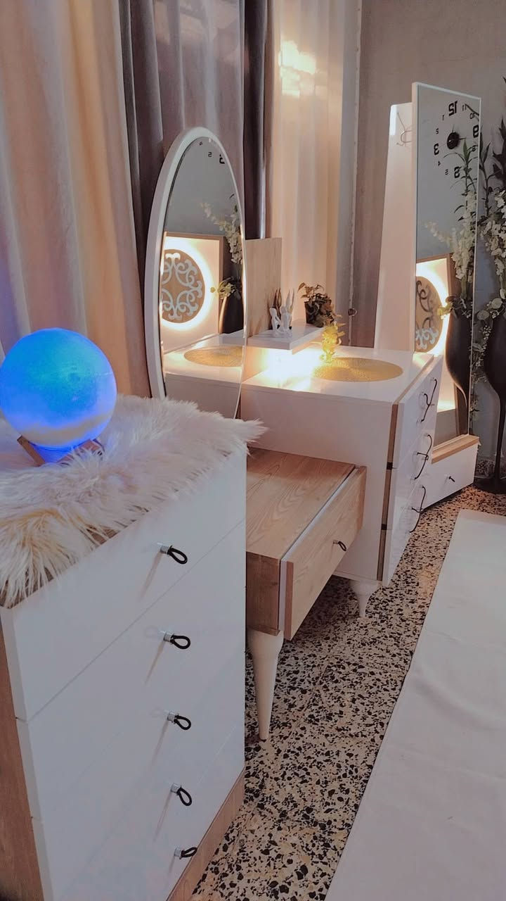 غرفه نوم تركي درجه اولى بدون ضرر جربايه جك مخزن غرفه كلش جديده خشب بلوك تركي أصلي ناره شغاله براغي وجويات حديد نظام هايدروليك ضد الرطوبه تحتوي على ٨ قطع المكان بغداد سعر مليون و ١٥٠ سعر من لاخير رجاءاً


**إذا كنت صاحب هذا الإعلان وتريد حذفه لأي سبب، رجاءا أرسل رسالة إلى الدعم الفني**