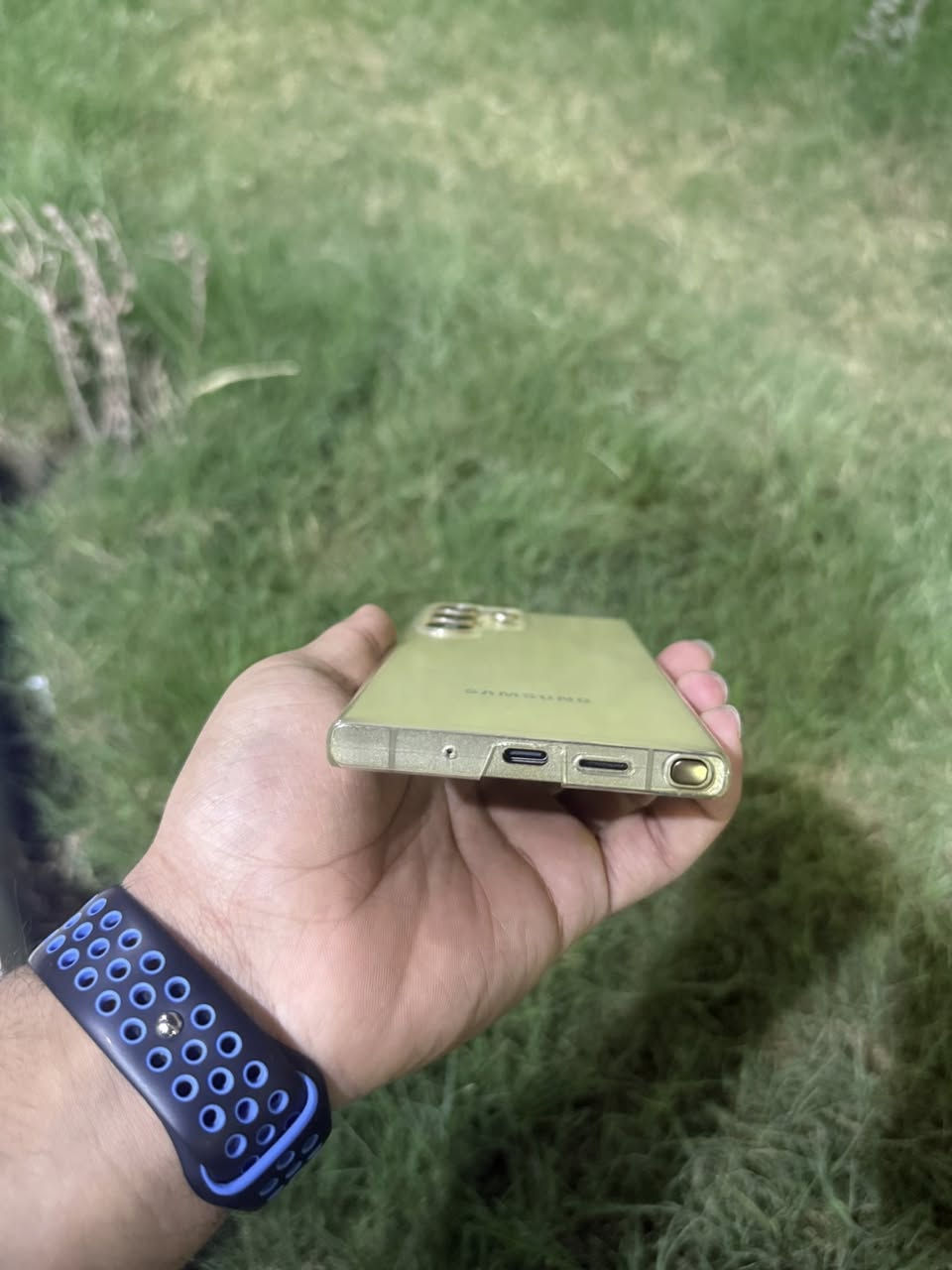 S24 الترا 
الجهاز مو اصلي بس يشبه الاصلي من كلشي 
السعر : 85 قفل
العنوان : مصفى الدورة 
للاستفسار : 0774422560


**إذا كنت صاحب هذا الإعلان وتريد حذفه لأي سبب، رجاءا أرسل رسالة إلى الدعم الفني**