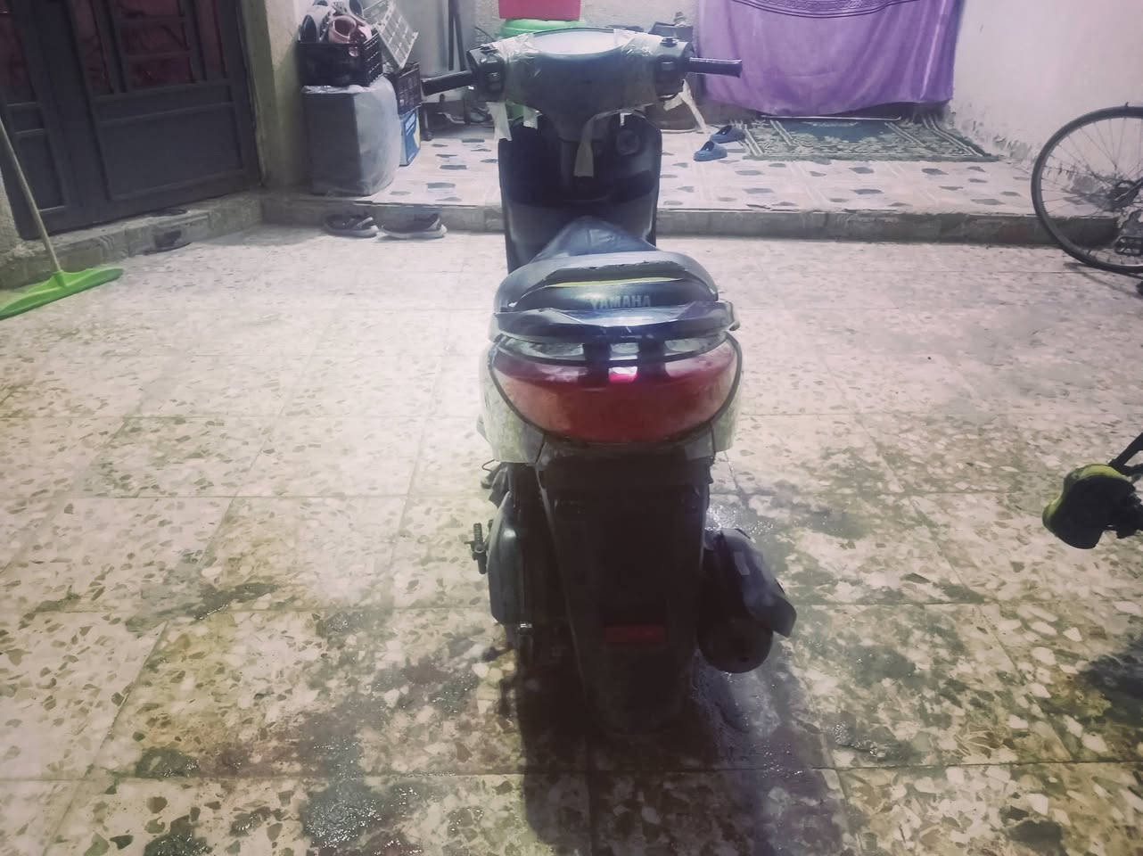 دراجه ياماها بريز اصوليه وأوراق دراجه جديده بالباكيت مال رمبه دراجه تشتغل هندر وسلف سعر دراجا مليون وتلاثميه وبيها مجال الرقم للتواصل واتساب ***********
