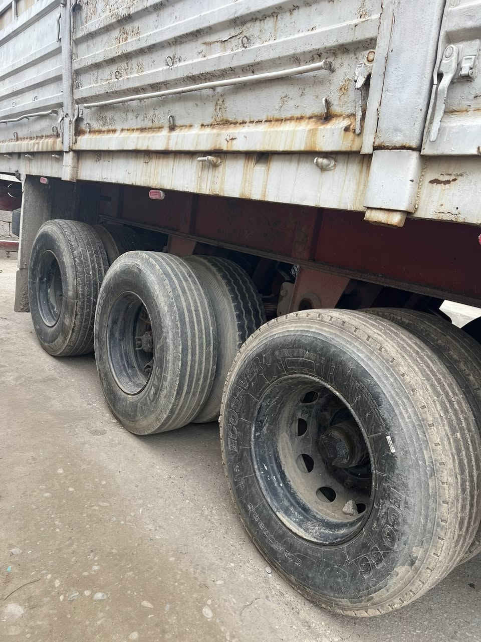 السلام عليكم عربانه للبيع ألمانية چنل عبار دناكير 14مربع الماني//***********
