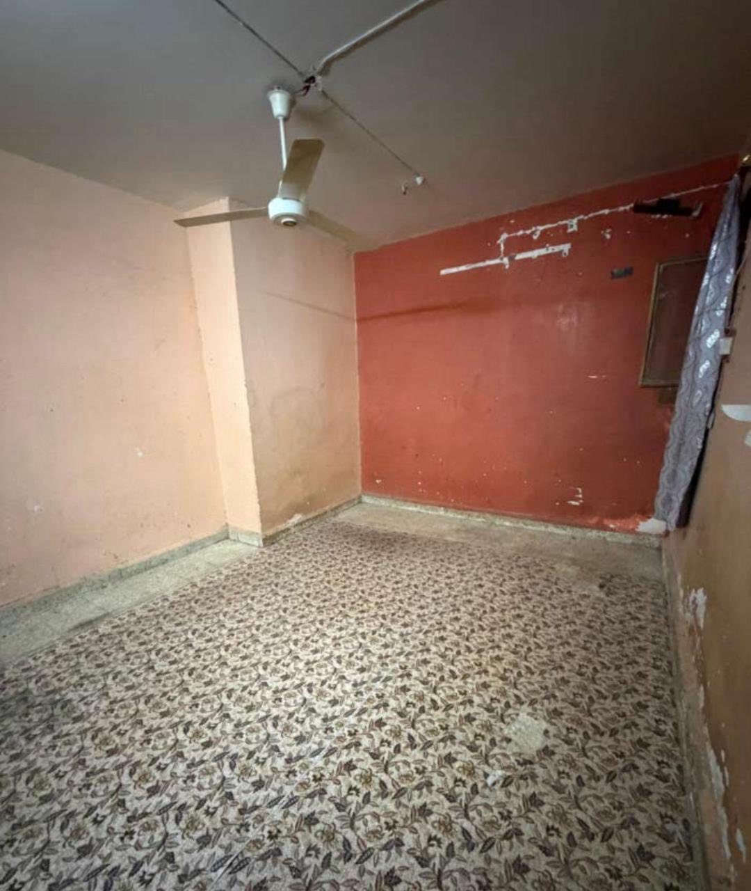 بيت طابقين للإيجار 
العنوان: الجبيله📍

مساحة 100متر .

يتكون من:
•3 غرف نوم
 • صالة 
 • مطبخ 
 • 3صحيات (حمامات) 
 • كراج يسع سياره 

السعر : 700الف  
للاستفسار:
*********** 
***********
***********
