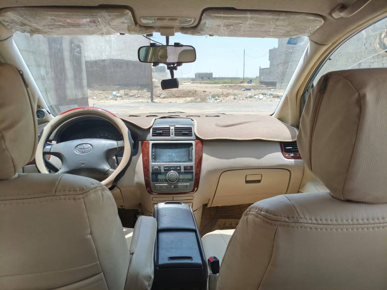 ابصم للبيع مديل 2000 
رقم جديد سنويه جديده بسمي  رقم بصره ومكانها بصره 
سياره مكينه وكير كفاله تبريد شغال دواخل حلو شاشه وكامره  كهربائيات كلها شغاله حداده تخم تاير جديد سياره مناقصه شي  بس بيها جراد موضح بصور 
السعر 100 وبيها مجال بسيط  للتصال ع رقم ***********
