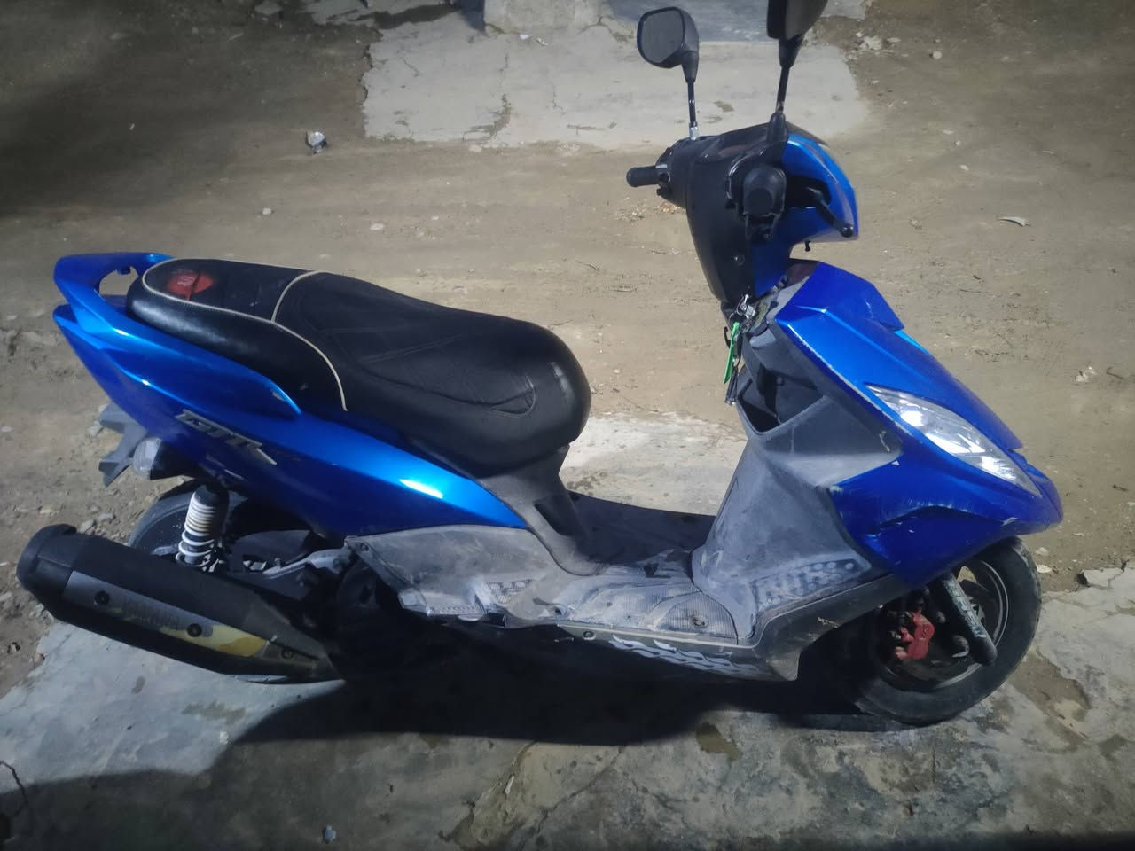 دراجه GTR
***********
دراجه مال رمبه
مكينه مكفوله 
كشن رياضي 
دشبول حديث 
الون الاحمر 
***********
