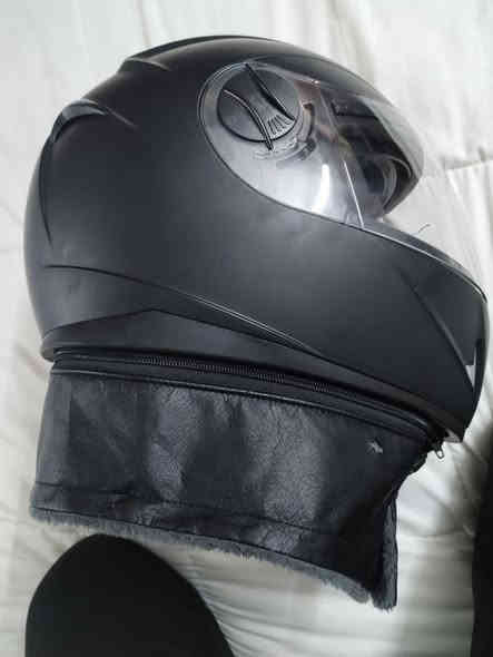 خوذه للبيع نضافة ١٠٠/٩٠ كلش حلوه جهازه وماناقصها شي رايدها ب٣٥ وبيها مجال للشراي 
للأستفسار:👇🏻
***********
