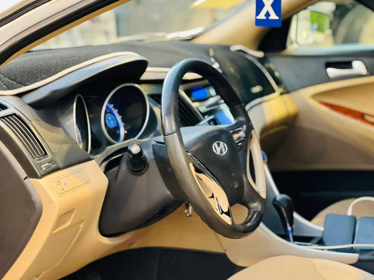 سلام عليكم سونتا موديل 10 شكل 11 فول موصفات واحد عله واحد وخليجي محرك دوش 2400كير مكينه كفاله سنويه بسمي لحد 30 استفسار اتصال عله الرقم***********
