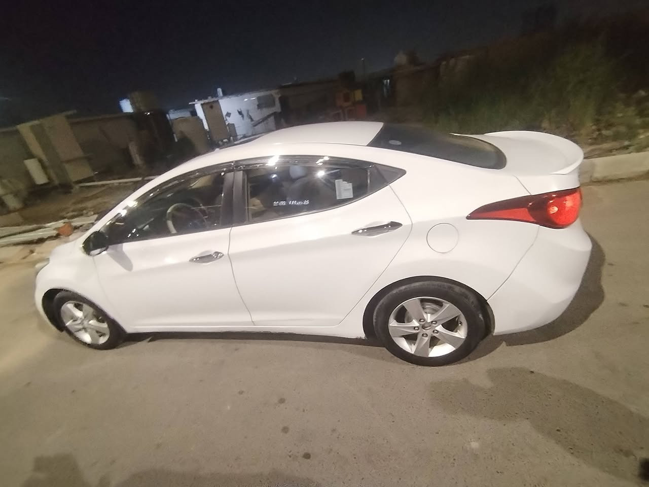 سلام عليكم اخوان انترا خليجي موديل 14 ورقمها بغداد وبسمي تحويل  ثاني يوم  سعر 108 بي مجال معرفه موصفاتها فتحه بل سكف مكينه 1800برغي واحد مامفتوحه من لمكينه بيها كير جديد صدر خلفي امامي جديد دبلات خلفي امامي جديدات كرايم شفتات جديدات اذانات اخوان سياره مال بيت سياره ماشيه ١٧٠كيلو وليس ميل سياره بيها اربع قطع صبغ وقطعه وحده تبديل سونر مالتها منشور ويه صور سياره جديده مكاني بغداد حي جهاد رقم تلفوني *********** سعر 108 بي مجال
