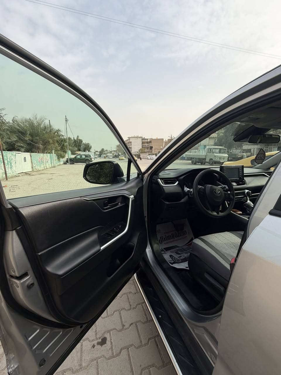 تويوتا راف فور 2022 LE
الحادث موضح بالصورة 
السعر 220 
مكان السيارة / بغداد 
للاستفسار/ ***********
