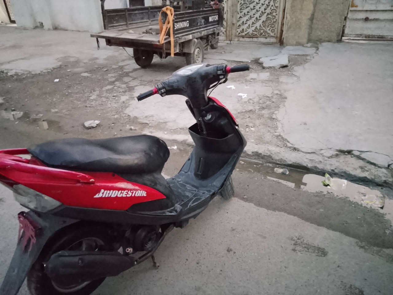 سلام عليكم دراجه ماكس عدله دراجه نضيفه بيه خيط تبخير نقص فج والسلف عطلان تشغيل هندر واحد الدراجه 450 وبيه مجال العنوان بغداد/ مدينة الصدر الحبيبية
***********
