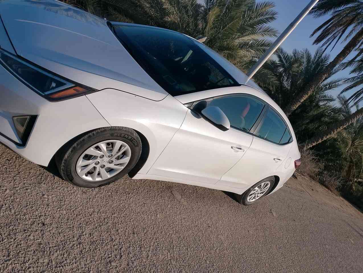 النترا 19 اربيل سنويه ماساقطه باسم شركه للبيع حادثها موضح سعرها 130 ورقه وبيها مجال قليل للاتصال ***********
