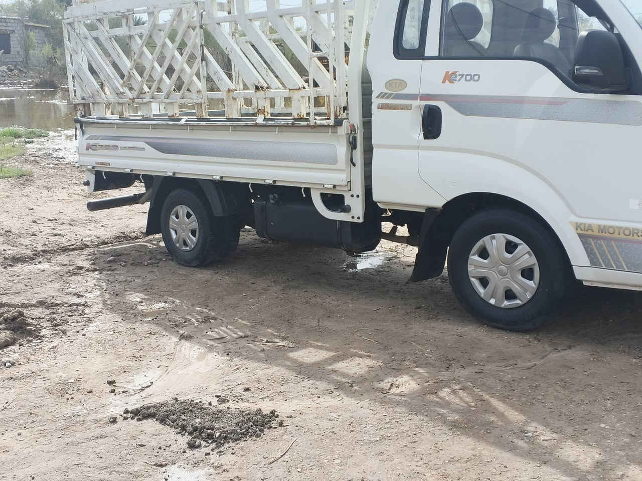 كيا حمل موديل 2020 شكل جديد مكفوله كفاله عام رقم بغداد بدون تنقيص شاصي جديد سبير شركه داخل سياره جديد سعر 135 وبيها مجال  تبريد ثلج
رقم *********** لاستفسار
