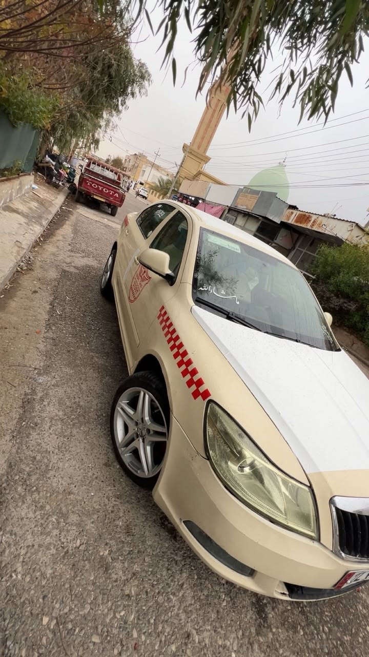 سکۆدە ی تکسی 13 گیرحادی  مە کیننە 20 جیتە  3 بارجە سبو خە بی ناو گرتن و دوو جی ساردە مالی دۆستە گیروو مەکینە و تە قە و رە قە ی بشرتە  وو بە ناوی خومە. سر91 مه جا لكي  زور کە می برا یانە     ژم،***********
