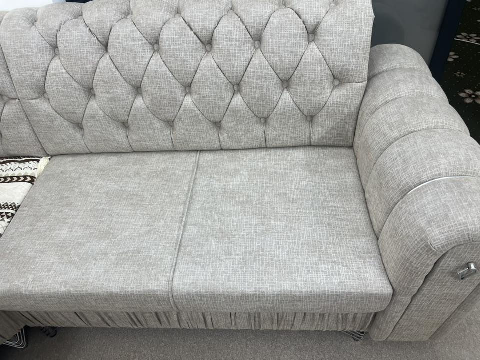 ديوان للبيع جديد تفصال صارلو شهرين نظيف كلش الحجم 13 متر                                                                                            

تواصل عل الرقم ***********
