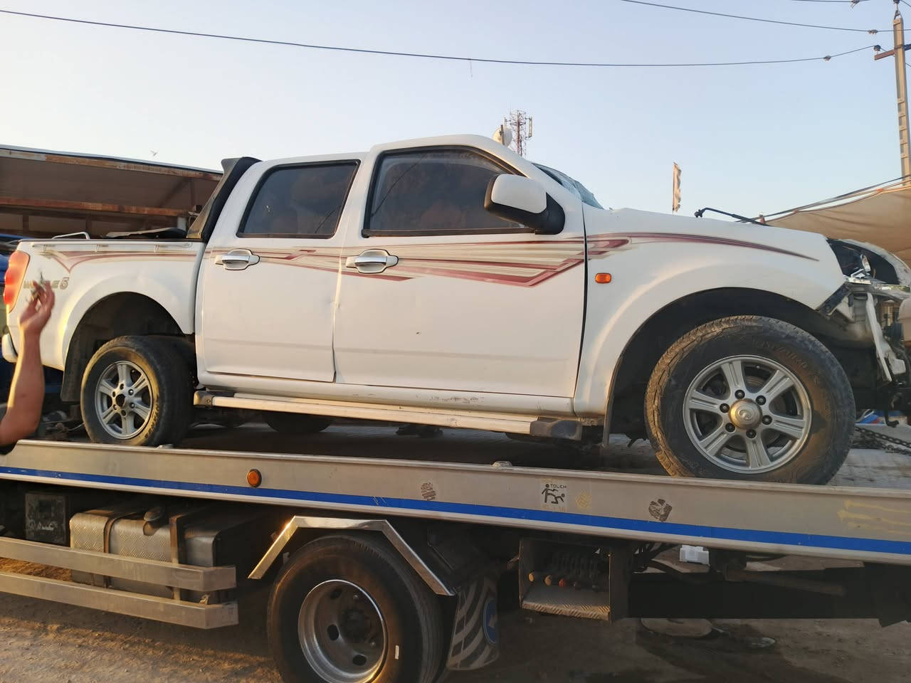 سلام عليكم وصلتنه سياره 2020تفصيخ الي يحتاج غراض كلشي متوفر مكينه كير اكسن بدي بيبان تايرات وياله ضفاير مكانه ديوانيه عفك رقم ***********
