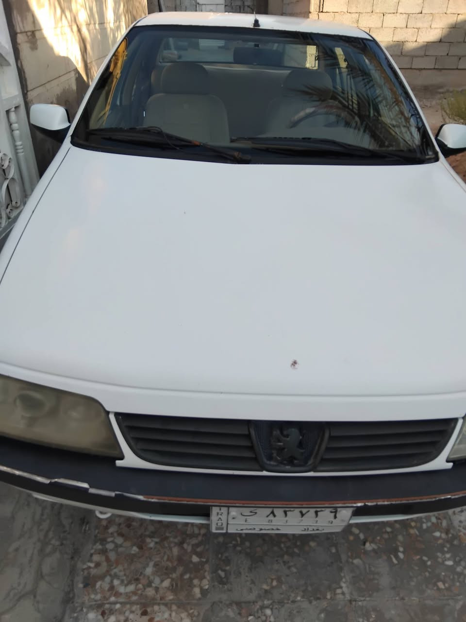 السلام عليكم ،سيارة بيجو (لميس) موديل ٢٠١٣ ،نظيفة  مال بيت باسمي عارضها للبيع ،سنويه لحد ٢٠٢٧ ،عنواني بغداد الأمين الثانية قرب أسواق كرار الوائلي ،السعر (٤٥) ورقة ،تلفون ***********
