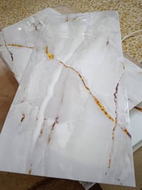 لاصق جدران • ٦٠×٣٠ • ٥٠ قطعة