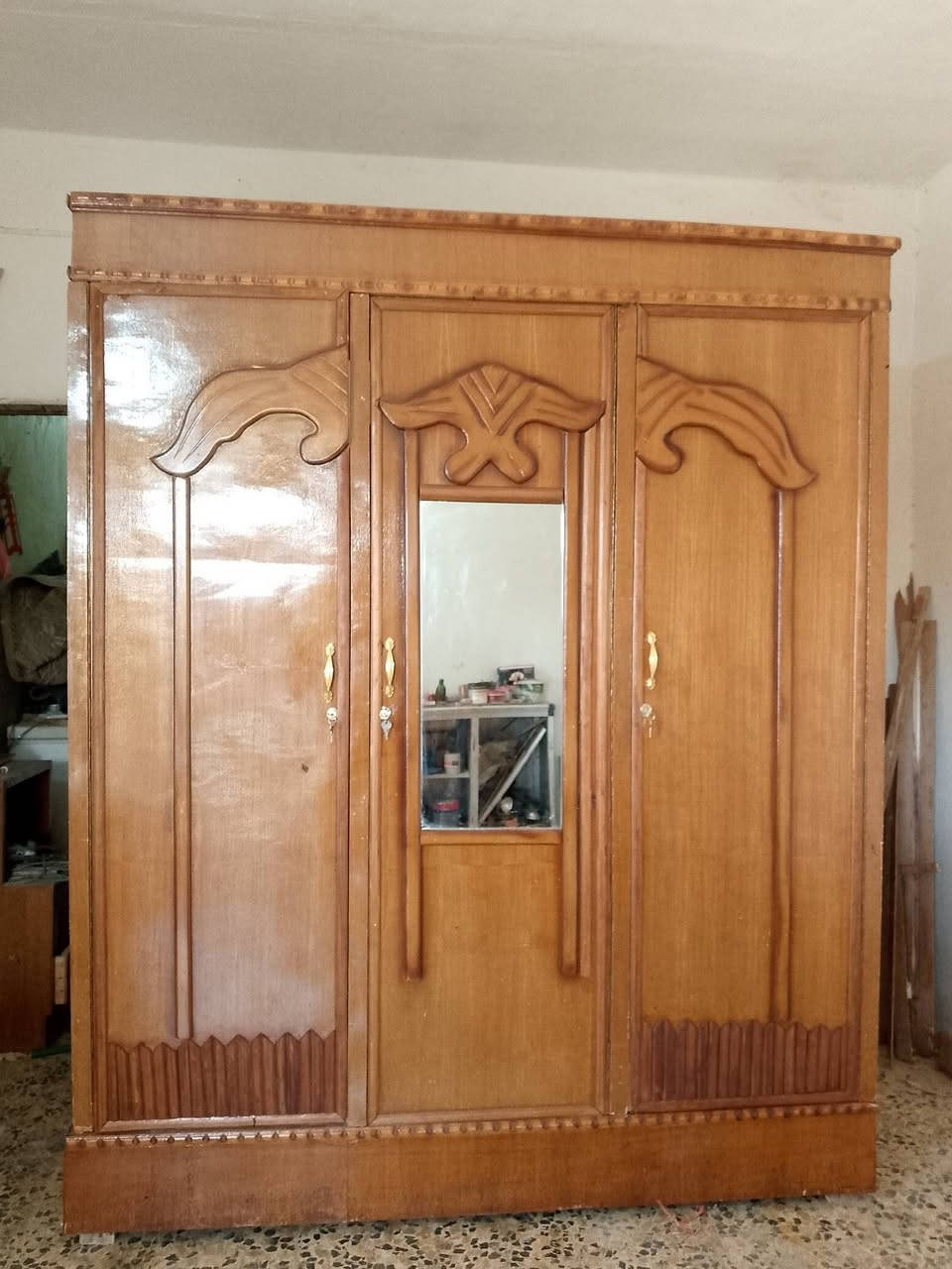 سلام عليكم كنتور صاج نظيف كلش اخو جديد ابو 3 سعر 175 وبي مجال ***********
