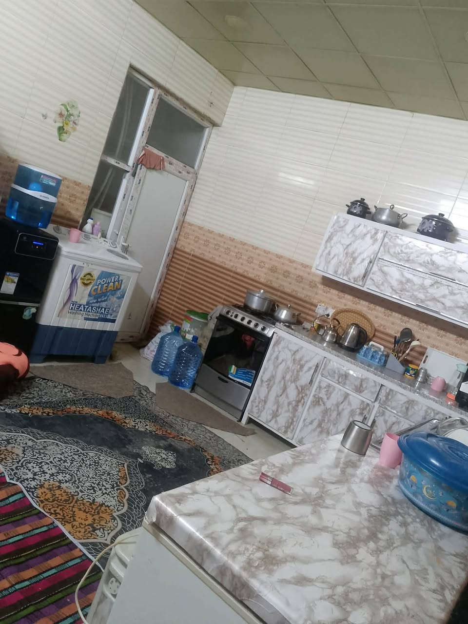 (ملاحضة مامتواجد ع فيس ال شراي يتصل)  السلام عليكم بيت بلديه طابق ونص للبيع البيت تجاري ع شارع العام فول سيراميك وستايكر الطابق الثاني غرفه نوم وكليدور وحمام البيت مابي نقص العنوان حي العسكري سايدين جامع خديجه مقابل قاعه بسطملي البيت بلديه صاير بنص الطابو للاتصال ول استفسار اتصل ***********
