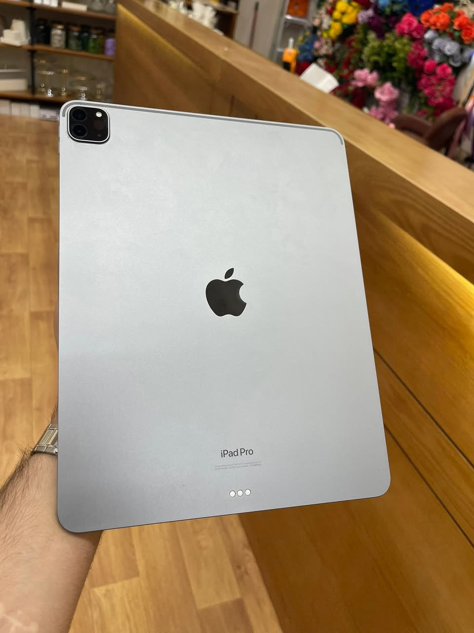 اخوان هذا الوحش للبيع
Ipad 12.9
2023 جيل سادس
معالج M2
256GB
مابي ولا شخط وكل ملحقاته وياه
بطاريته %89
دورات الشحن 222
مكاني نجف السعر 1,350,000 دينار عراقي


**إذا كنت صاحب هذا الإعلان وتريد حذفه لأي سبب، رجاءا أرسل رسالة إلى الدعم الفني**