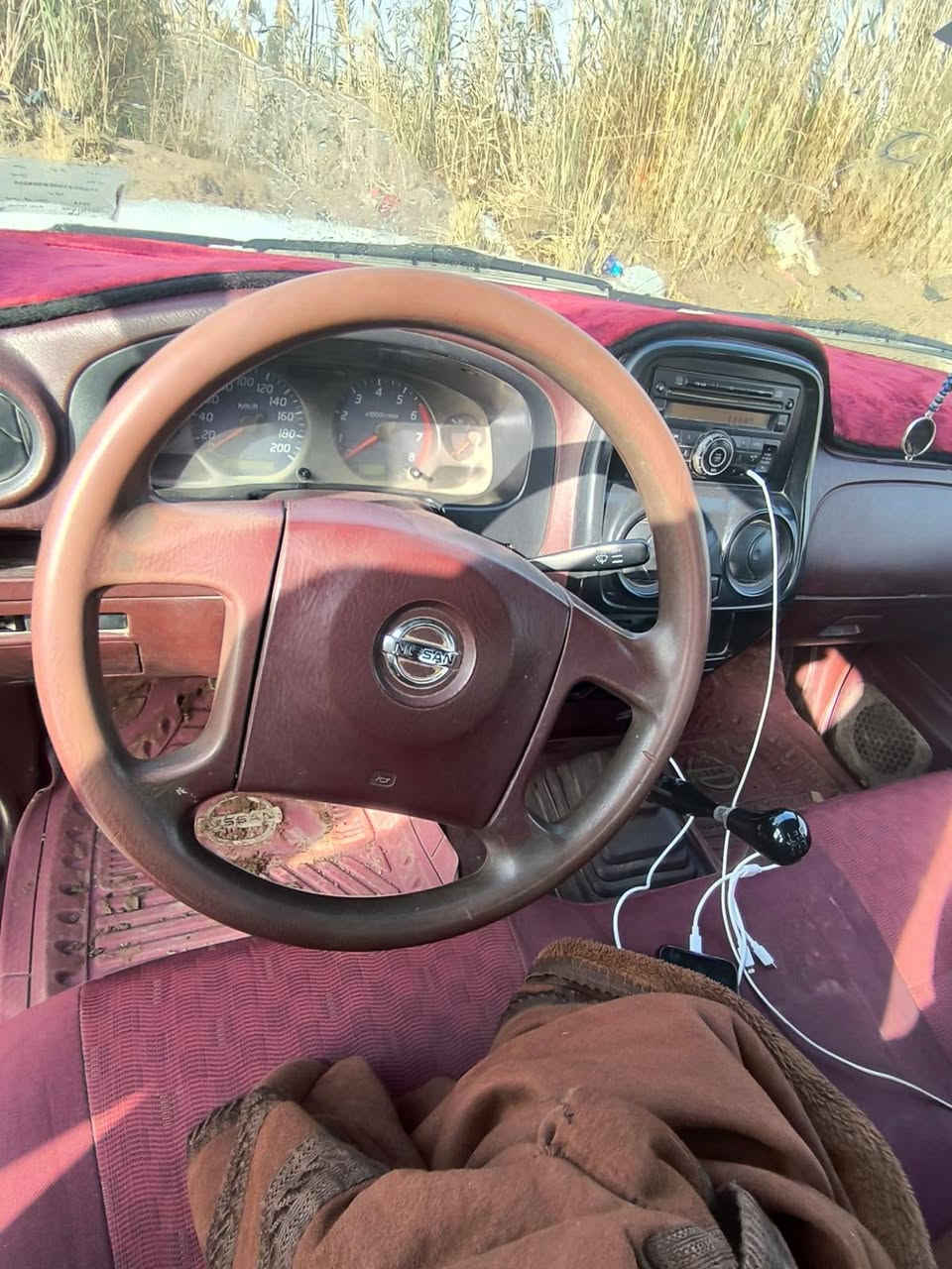 السلام عليكم نيسان للبيع موديل ٢٠١٤سياره مال جناي جاهزه ماناقصهه شي رقم ذي قار بسمي مداور ثاني يوم ب السعر ١٣٨ وبيهه مجال حك الجيه العنوان ناصريه هاذه رقم راعيهه وتواصل ويا ***********
