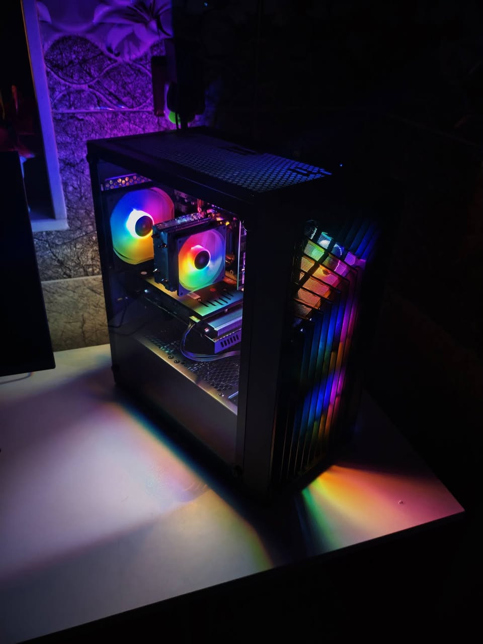 تجميعة للبيع ويه شاشة
مواصفات التجميعة

CPU-XEON E5-2650 v4 
GPU SJS RX 580 8GB DDR5 
MB X99 HUANANZHI 
RAM 1×16GB DDR4 2133P
PS 500W GAMEMAX  
SSD 128 WALRAM
HDD 500G WD BLUE 
CPU COOLER AIGO ICE200 PRO 
CASE CIT BLADE 4FAN
(سعر 350 الف)
التجميعه مفحوص قطعها بالكامل اي خلل ما بيها 
منزل بيها RE9
ويندوز 10 برو محدث هوه والكرت اخر تحديثات
 توصيل 5 لكل المحافظات

مواصفات الشاشة

Redmi Monitor A24 (165Hz)
REDMI A24FAA-RG
معدل التحديث (Refresh Rate): تردد 165Hz
زمن الاستجابة: 1ms (GTG) 
نوع اللوحة (Panel): IPS
حجم 23.8 وبدقة Full HD (1920×1080)
الألوان  99% sRGB
مستعمله نظافة 95%
سعرها 130 الف 
متوفر توصيل كل المحافظات 5 الاف 

ابيع كيس وحد او شاشة وحد عادي
البيع فقط بأعتماد 10 اسيا ينزل من الحساب 
او تتفضل يمي للبيت بالموصل وتاخذ


**إذا كنت صاحب هذا الإعلان وتريد حذفه لأي سبب، رجاءا أرسل رسالة إلى الدعم الفني**
