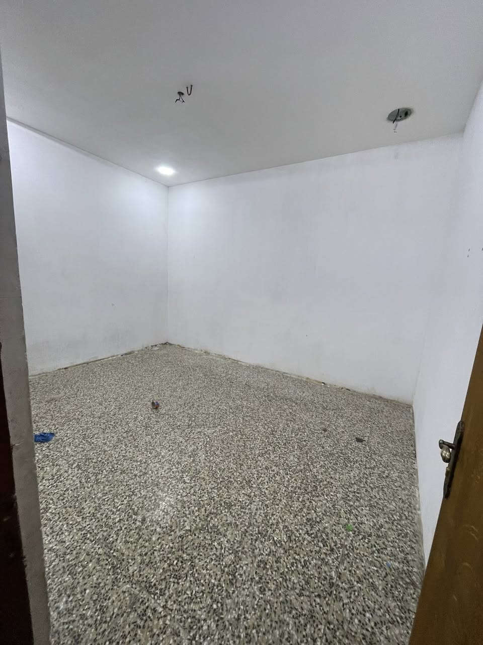 بيت للبيع مساحة 100 متر
واجها 5 نزال 20
منطقة الغرير شارع الظغط 
طابو زراعي سند 25 
***********
