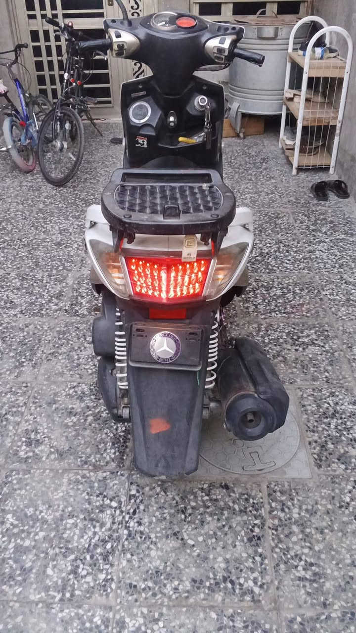 سكنز نوزل فحل خطين ام طلاعات دراجه نظيفه جيب فيتر وافحص
***********
السعر 800بيه مجال قليل
