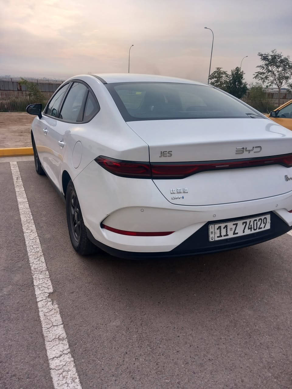 جن بلاس داخل زيتوني موديل ٢٥ ماشية ١٤ الف كفالة بيها رصعة كلش زغيرة مع سبير وارضيات اصلية السعر ١٧٥٠٠ قفل مكان شقق بسمايا ***********
