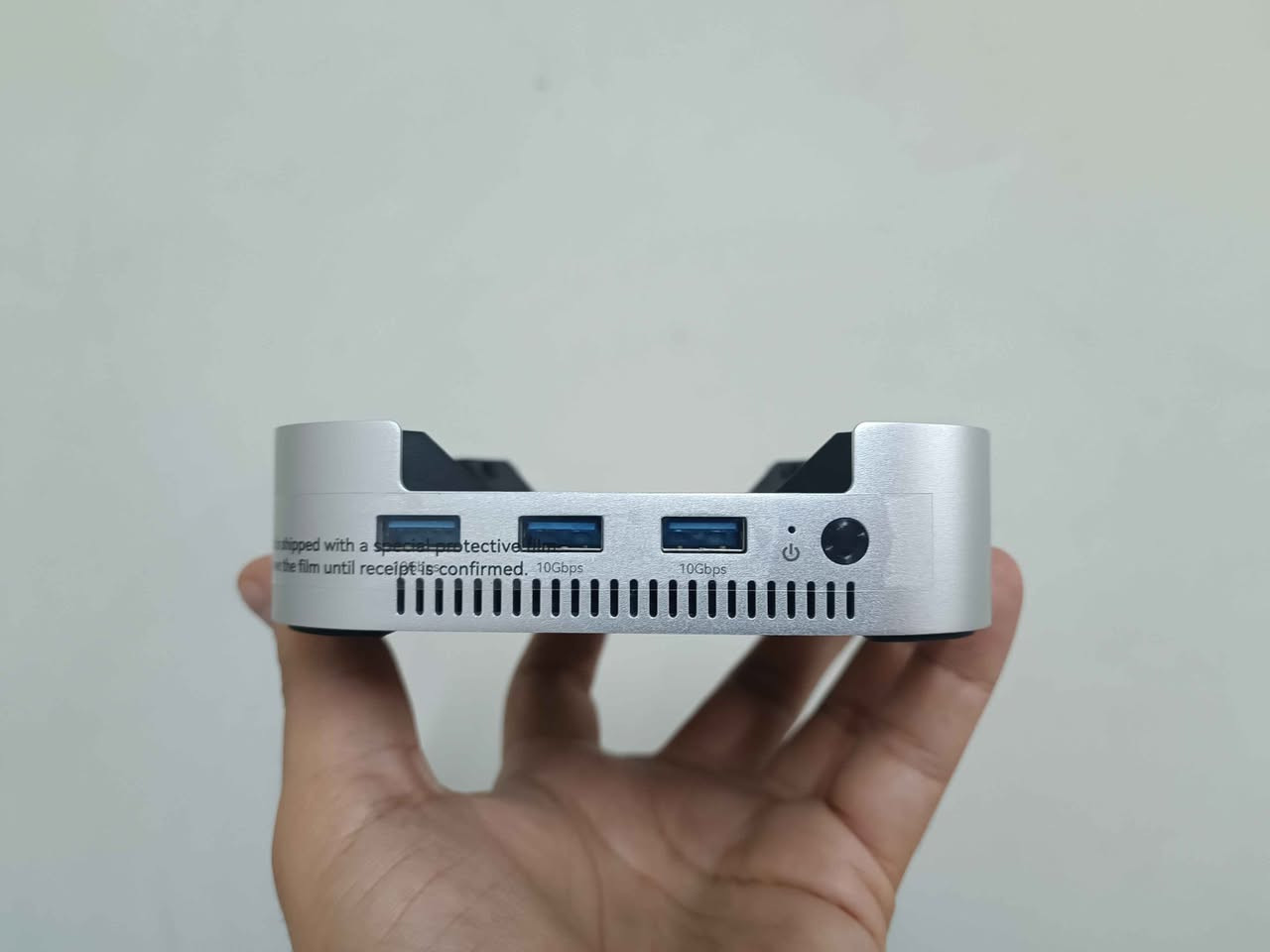 راك اكاسس للـ m4 ماك ميني يدعم m.2 عدد 2 حتى 16gb، منافذ متعددة (7 منافذ) اداء سريع وثابت، يحتوي على مروحة تبريد وبدن المنيوم.
جديد غير مستعمل، مفحوص. بغداد, العراق


**إذا كنت صاحب هذا الإعلان وتريد حذفه لأي سبب، رجاءا أرسل رسالة إلى الدعم الفني**