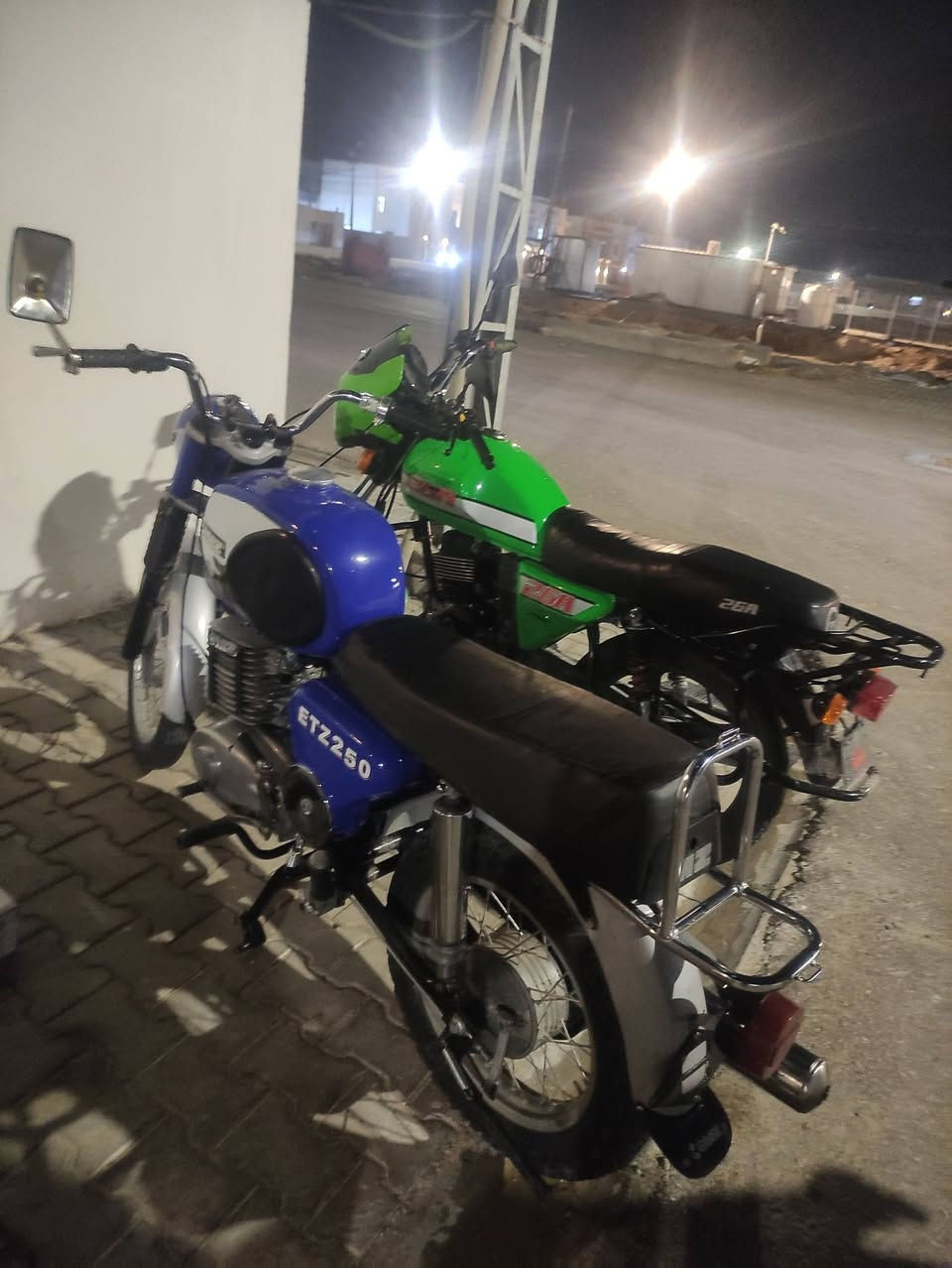 السلام عليكم 81 معمر جديد من طول لطول شرط كله جديد كهرباءيات مكينه كير يشكن لكاع صالنصه أوربيه كابريته أوربيه قالب لالماني نياكل كله جديد كهرباءيات من طول لطول جديده ماطور جاهز كلش ماطور بدون .السعر 1250ومكلفني اكثر بهواي شاهد لله وبلعافيه عل ياخذه مكاني بنجف ***********
