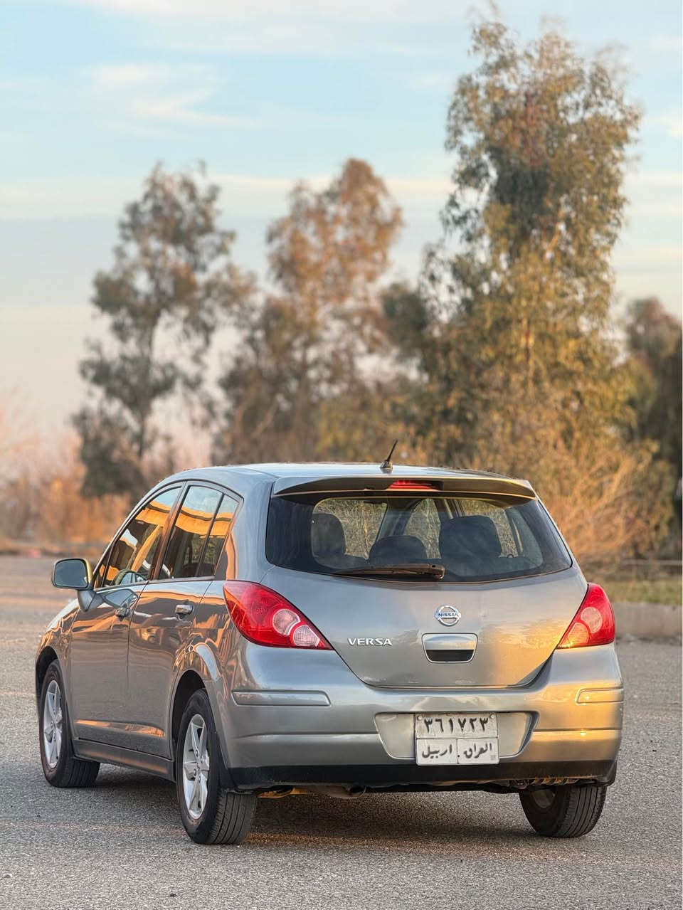 نیسان ڤێرسا 
2012
تۆماتیک
ڤۆلیۆم
چوارجام کارەبا
ئاوێنە کارەبا
کوشن جلد
تحدیل سورعە
سەنەوی بەسەرچوە
بۆیاغ بەس بۆنیت
بئ کالبونەوە 
نەرمە تەزرەکی هەیە 
ویلکەپ
گێرومەکینە بەشەرت
١٥٠هەزارکم رۆیشتوە
هەموو شتم نوسیوە 
سەیارەکی تەنک و جوان بئ مەسرەف
بئ قۆپ بئ سارد
سعری 89$مەجالێک
***********
واتساب *********** كويسينجاك, أربيل
