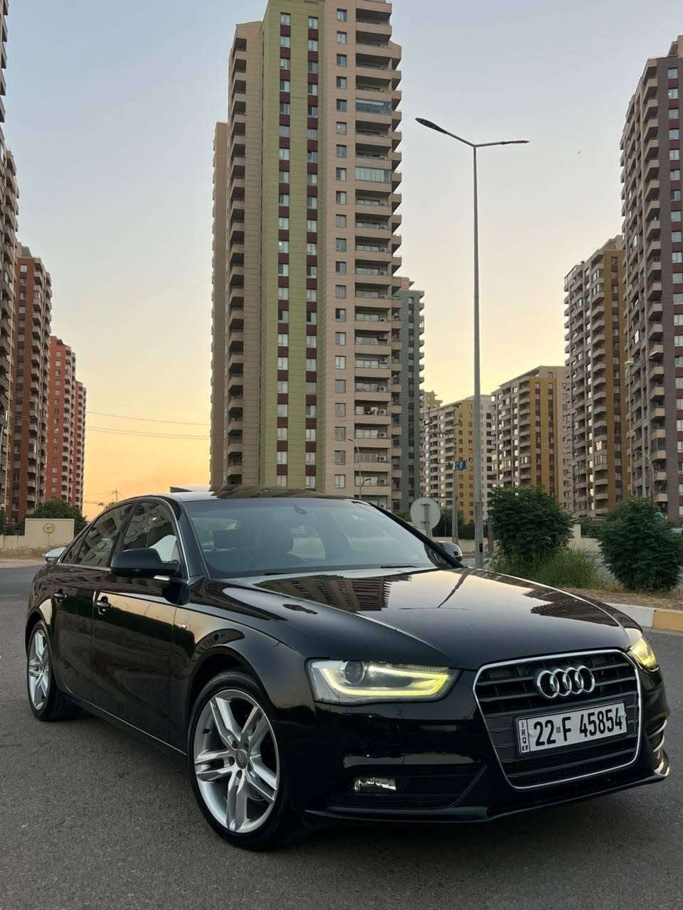 **🚗 ئۆدی A4 بۆ فرۆشتن (Audi A4 2014) 🚗*
* **مۆدێل:** 2014
 * **مواسەفات:** فول مواسەفات (S-LINE)
 :** کلین تایتڵ (زۆر خاوێن و پاک ماوەتەوە)
 * **تایبەتمەندیاکان:** حەسەس، کوشن کارەبایی، سلايت، هتد.
 :** دوو سویچی هەیە.
 * **مەرج:** گێڕ و مەکینە بە شەرت (نەکراوەتەوە)، هەموو شتێکی بە شەرتە.
 * **نرخ:** 108 وەرەقە  و مەجالی تێدایە.
📞 **بۆ زانیاری زیاتر و پەیوەندی:**
پەیوەندی بکە یان نامە بنێرە بۆ وەتسئەپ: ***************

**🚗 أودي A4 للبيع (Audi A4 2014) 🚗**
 * **الموديل:** 2014
 * **المواصفات:** فول مواصفات (S-LINE)
 * **حالة السيارة:** كلين تايتل (قمة في النظافة وبحالة ممتازة)
 * **الميزات:** حساسات، كراسي كهربائية، سلايد (فتحة سقف)، إلخ.
 * **المفاتيح:** تحتوي على السويجين الأصليين (مفتاحين).
 * **الشروط:** الكير والمحرك بشرط الفحص (غير مفتوحين)، وكل شيء في السيارة بشرط الفحص.
 * **السعر:** 108 ورقة وفيه مجال.
📞 **للمزيد من المعلومات والاستفسار:**
يرجى الاتصال أو المراسلة عبر الواتساب على الرقم: ***************
بالتوفيق في البيع!
